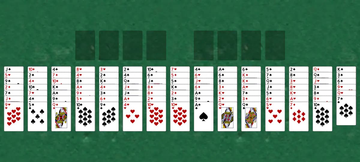 The opening deal of Fifteen Solitaire, laid out on a green felt table.