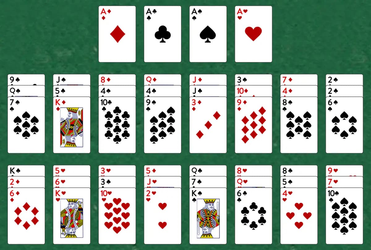 The opening deal of Midnight Clover Solitaire, laid out on a green felt table.