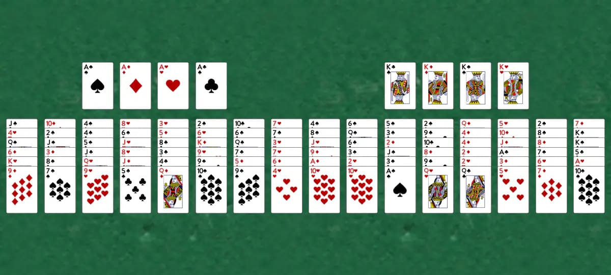 The opening deal of Crescent Solitaire, laid out on a green felt table.